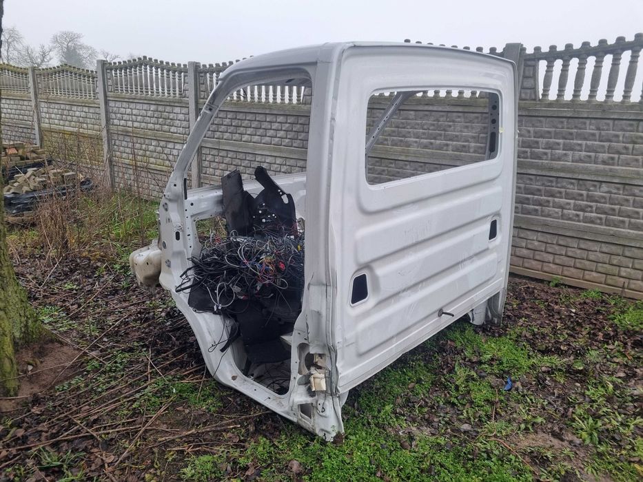 Kabina IVECO DAILY 2014r-  ćwiartka dach słupek drzwi ściana fartuch