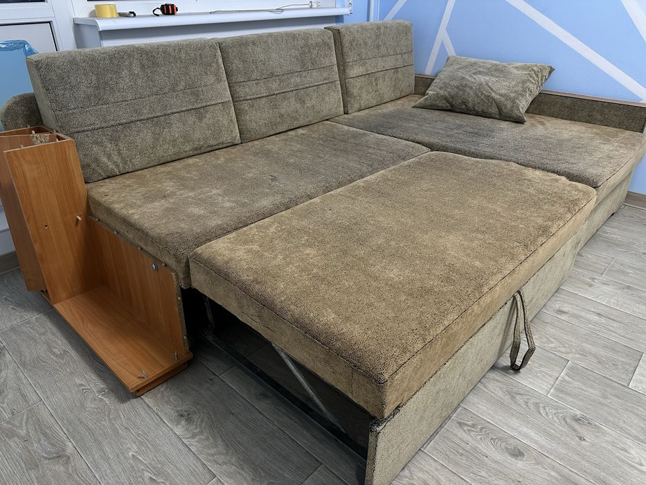 Продам угловой диван