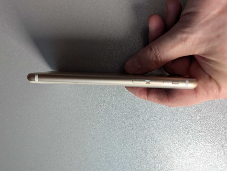 IPhone 6S с заменнёным акумом 64gb