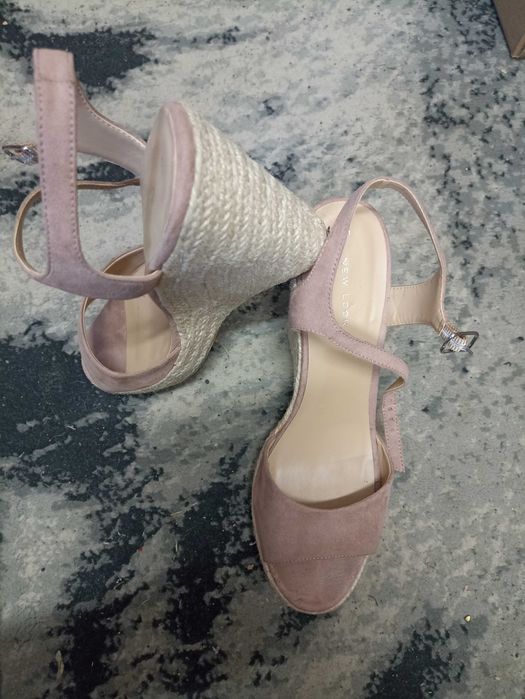 Buty letnie na koturnie damskie 41