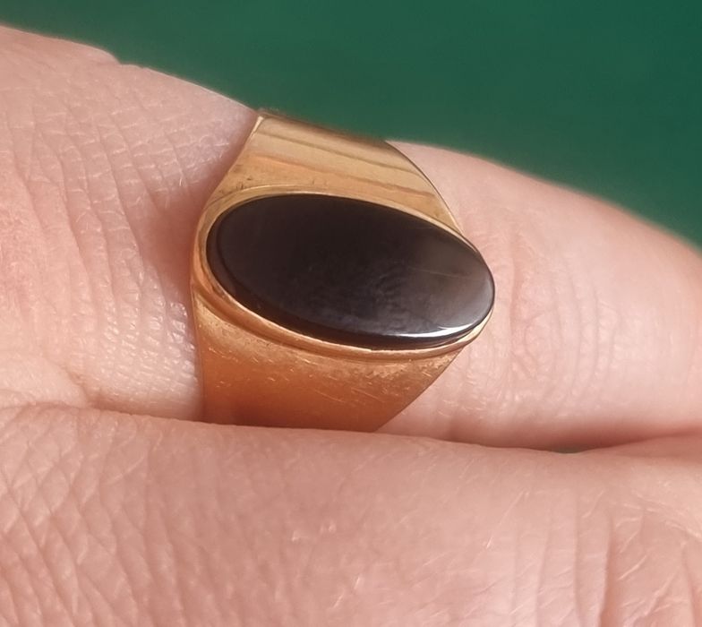 Anel ouro 19k com onix preto
