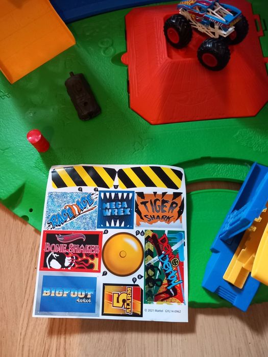 Hot Wheels - Monster Trucks - O Vucão do T-Rex