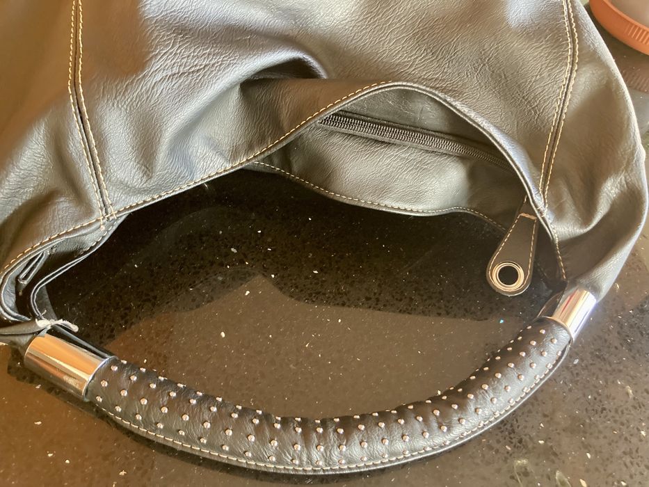 Bolsa preta marca Natura