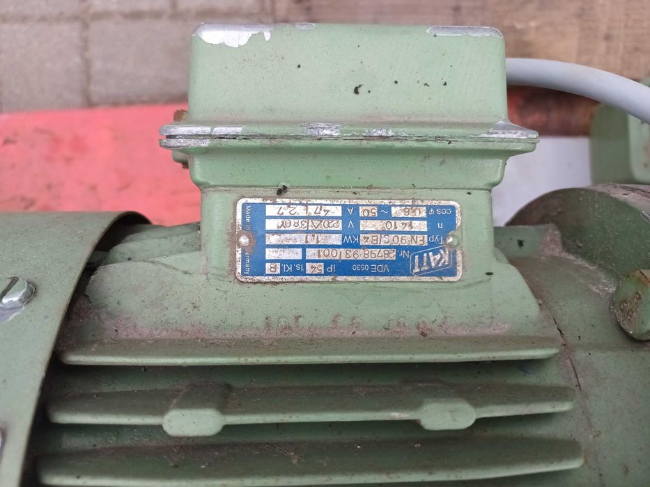 Motoreduktor przekładnia  1,1kw 2 ob/min  oś 90mm