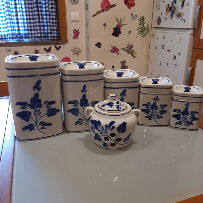 Venda de lote de peças de louça de Viana como novas.