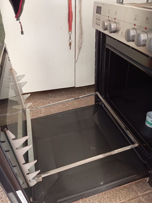 Forno para peças a funcionar