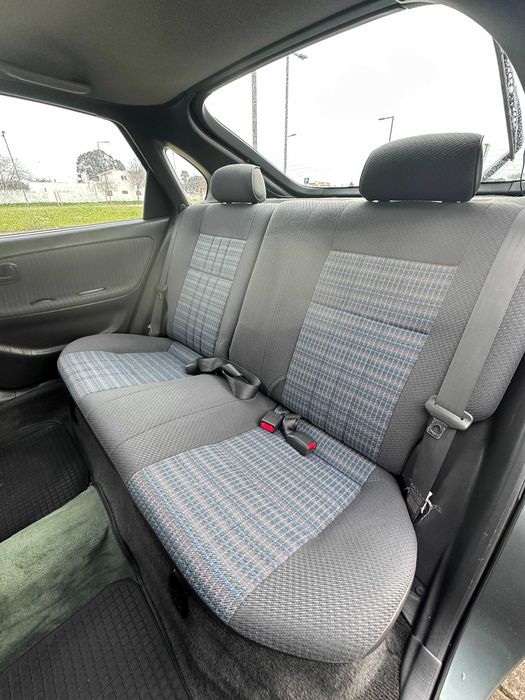 Toyota Corolla 1995 | Gasolina | Fiável e Económico