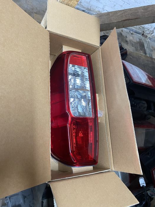 Фари задні, стоп задній Nissan Navara D40 ніссан навара д40 задня фара