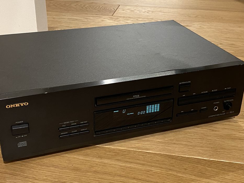 Odtwarzacz CD Onkyo DX-7511 z pilotem