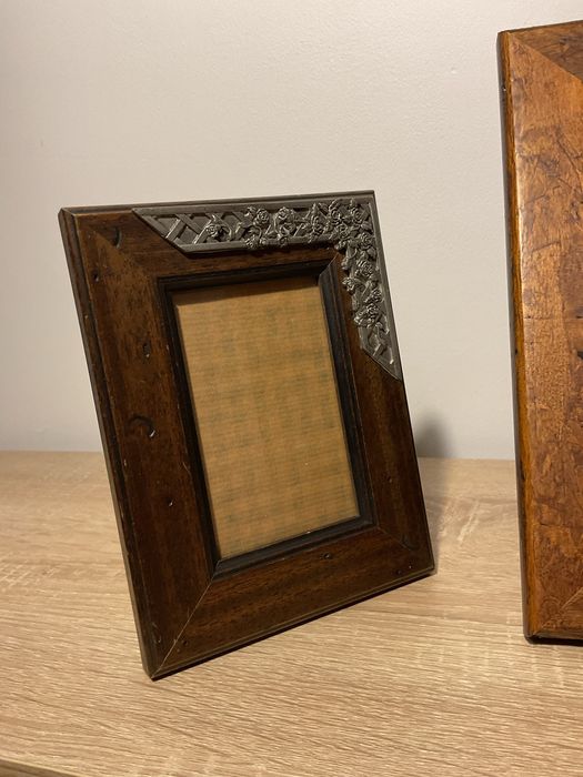 Conjunto de 3 molduras em madeira com detalhe metálico (estanho)