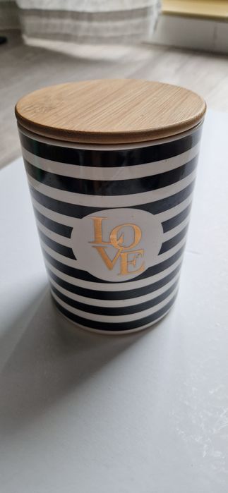 Ceramiczny pojemnik do kuchni z bambusową przykrywką LOVE