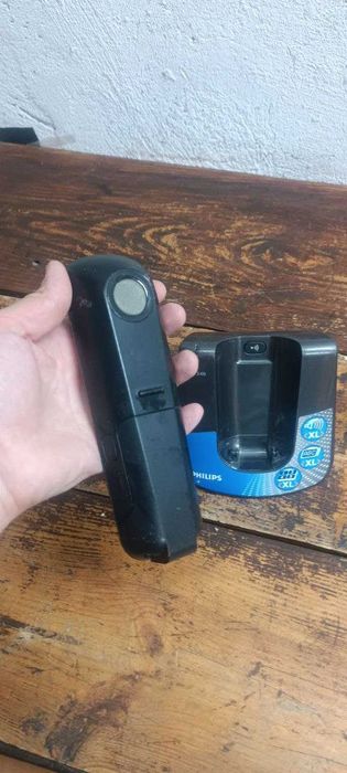 Бездротовий телефон Philips XL240