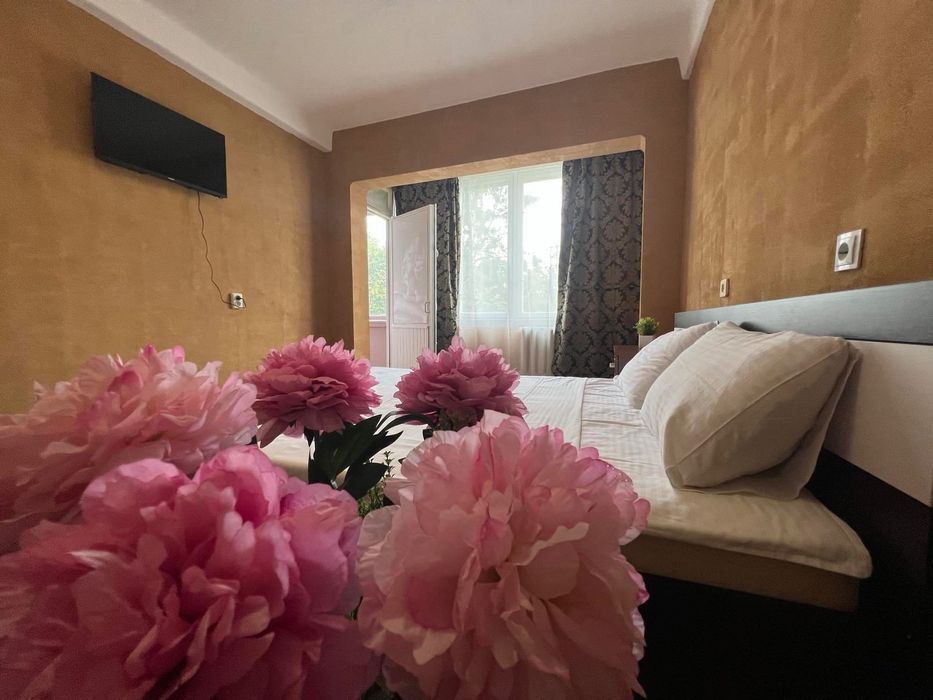 1к Центр Печерcьк Військовий шпиталь 5 хв. Подобово Погодинно Квартира