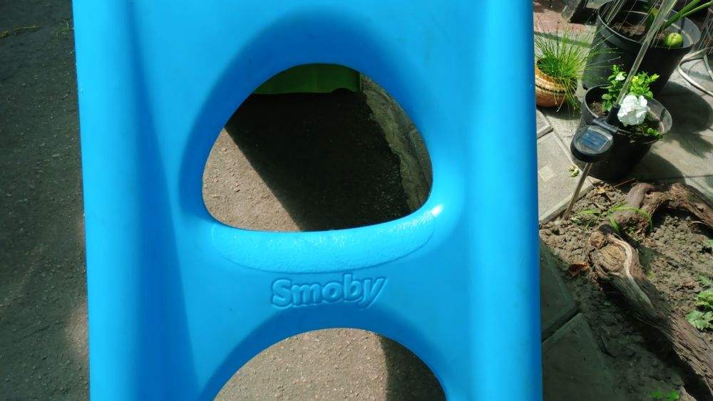 Малая горка smoby с водным эффектом