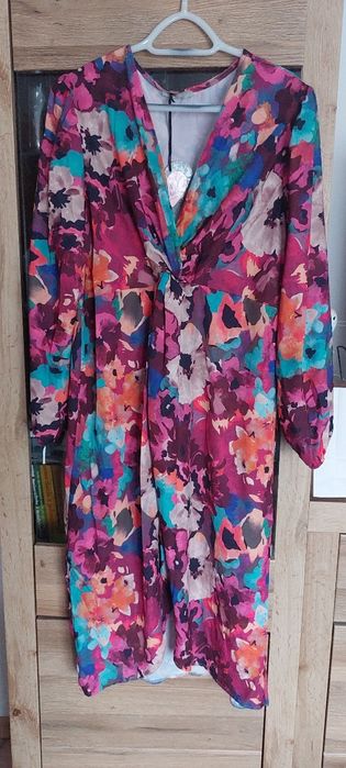 Kolorowa sukienka rozm 46
