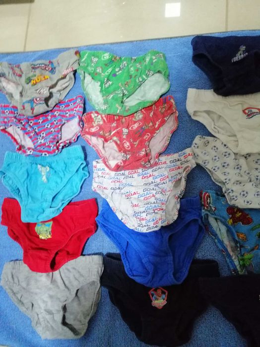 21 pares de cuecas criança, 4-5 anos