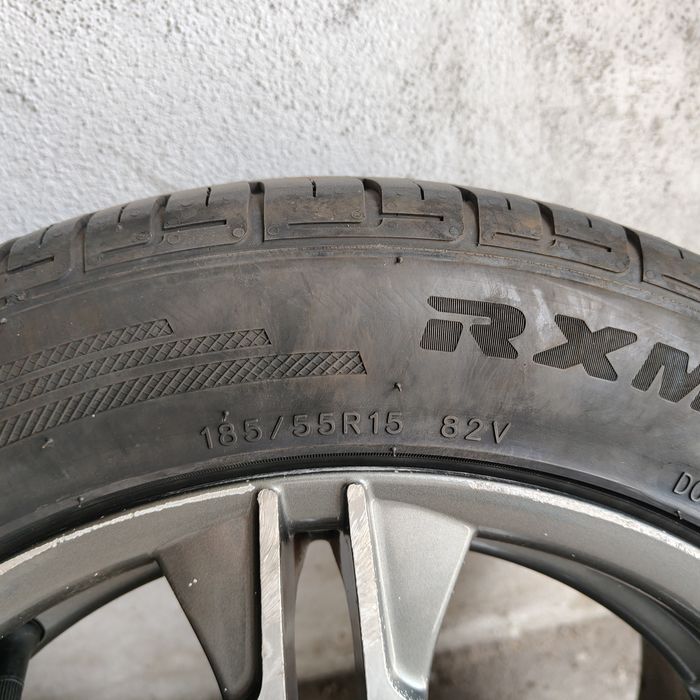 Vendo jantes 15 com pneus novos