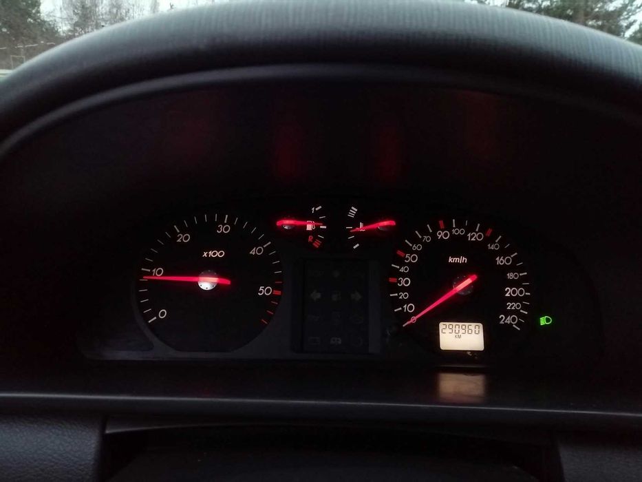 Renault Laguna 1,9 110 KM FULL Elektryka Klima ALUFELGI Mp3 HAK 6-Bieg