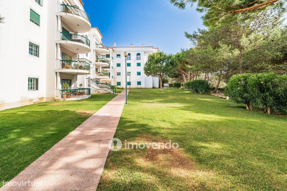 Apartamento T3 com estacionamento, no Condomínio Jardim da Lomba