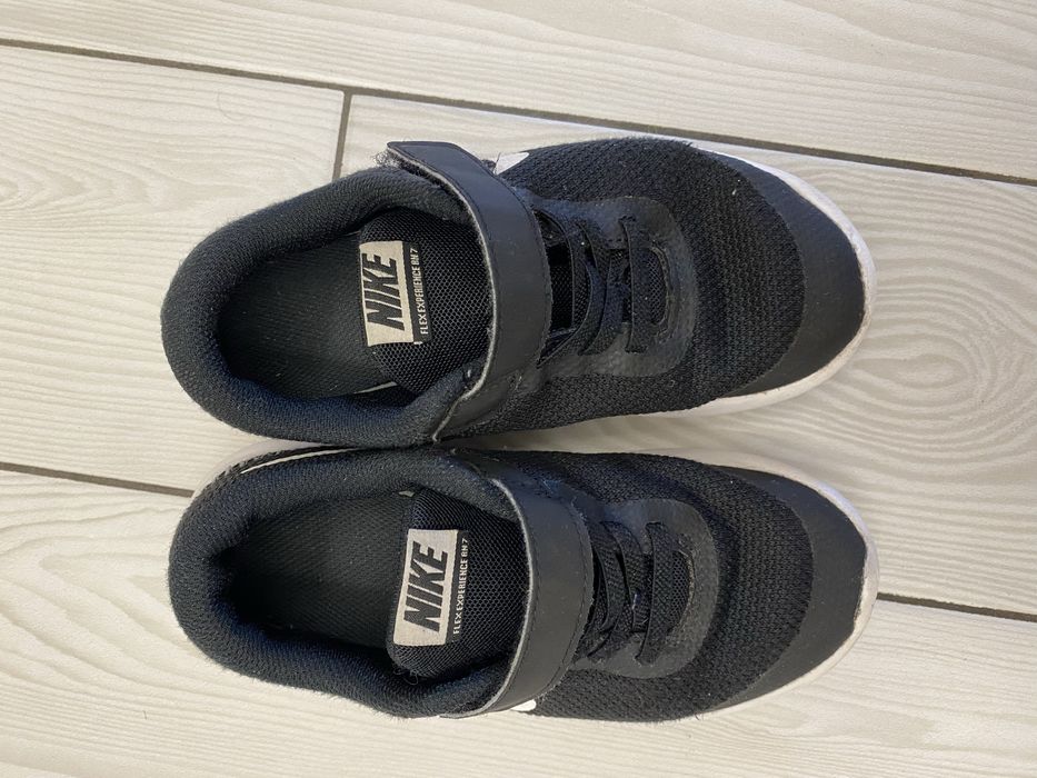 Кроссовки nike кросівки