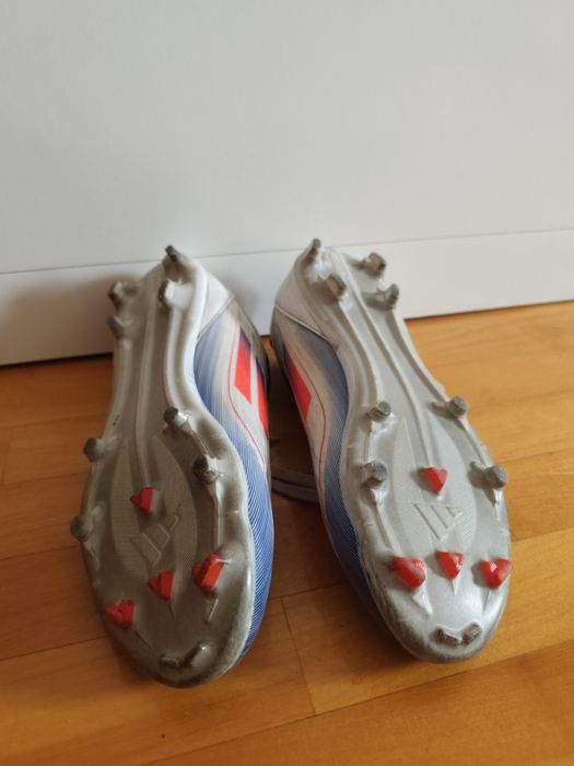Chuteiras adidas/nike