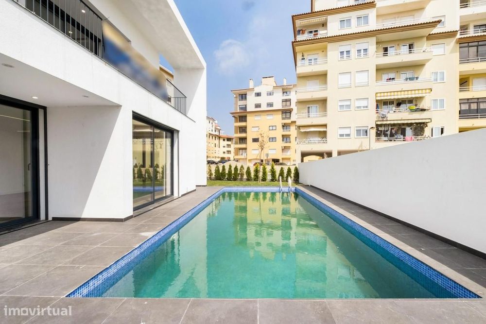 Moradia Geminada T3 + 1 com piscina, São Miguel das Encostas...