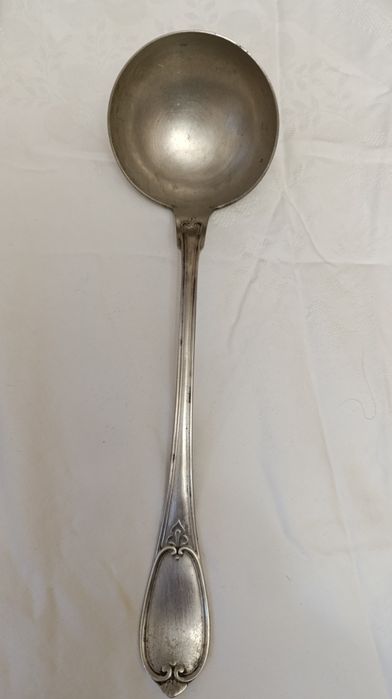 Продам старинный половник из мельхиора с посеребрентем