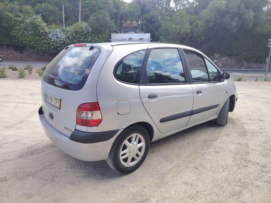 Renault Scenic  Megane