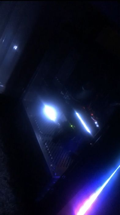 Komputer i7-8700 / GTX 1070 / 16GB / SSD i HDD / NVMe +  iiyama + RGB