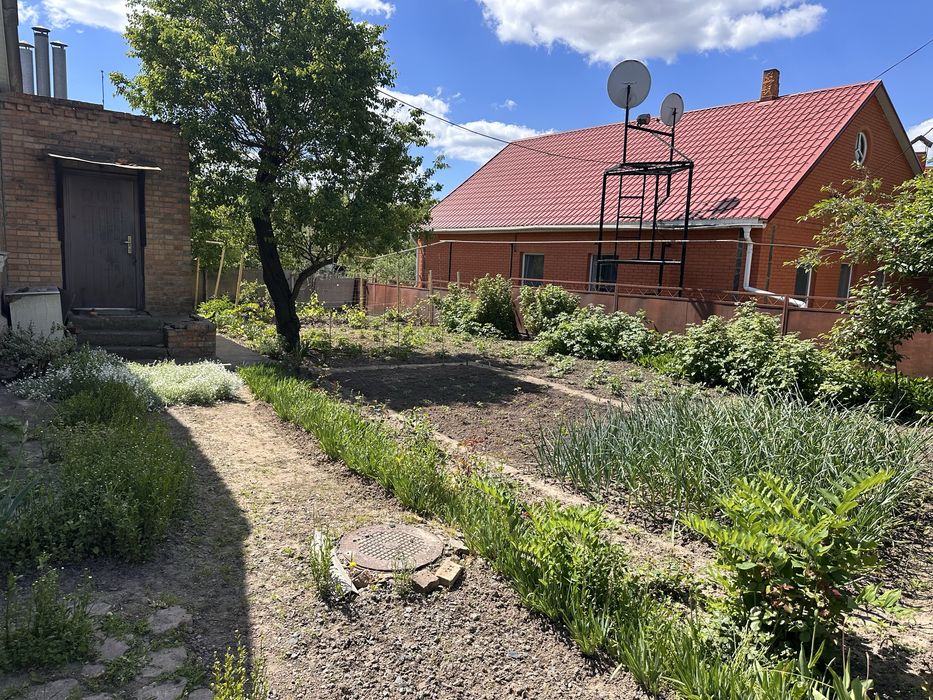 Продається будинок у центрі міста Ромни