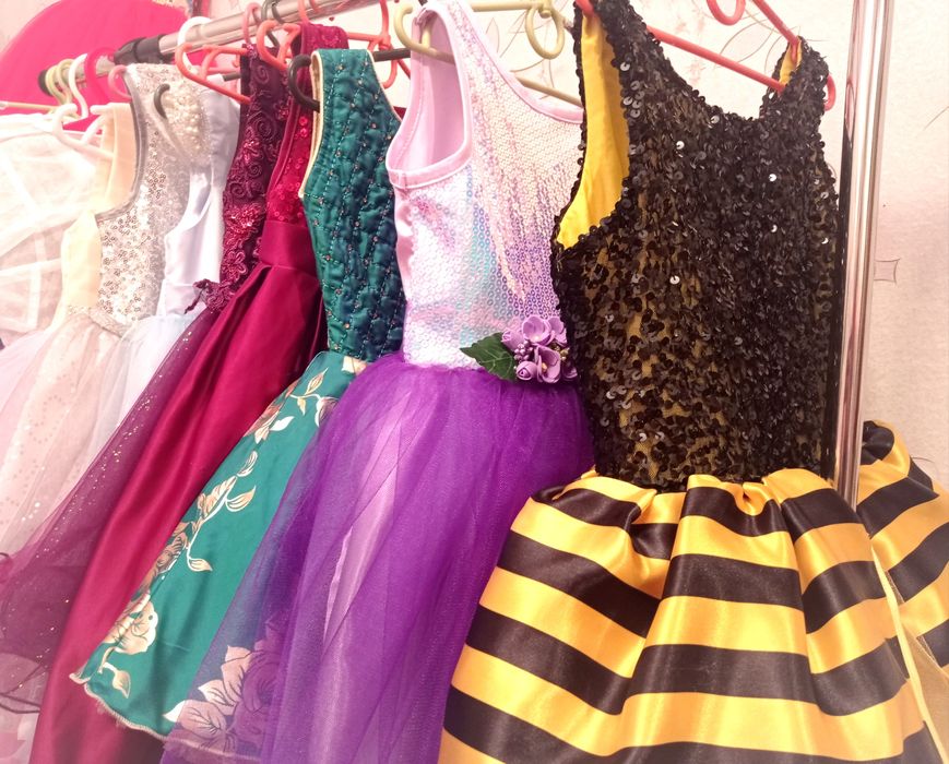 Прокат карнавальних костюмів