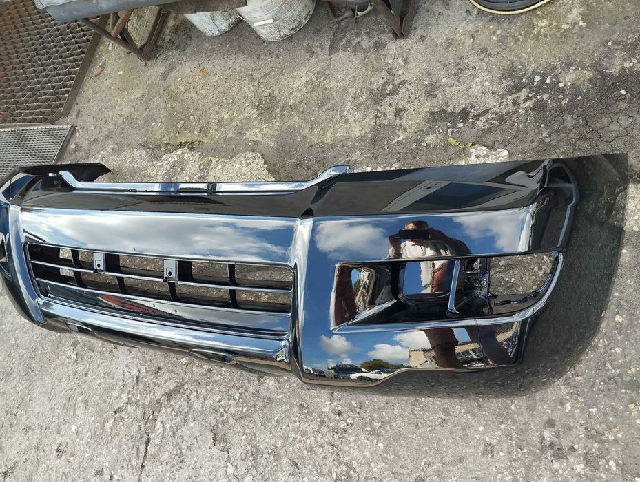 Toyota Land Cruiser IV 120.Zderzak przedni.