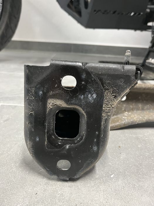Reforço Parachoques Traseiro BMW F10 F11