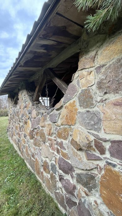 Продаж будівель в центрі с. Здовбиця.