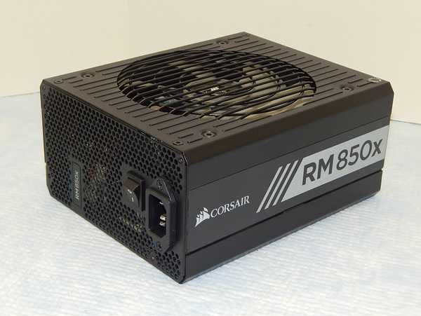 fonte de alimentaçao corsair RM850X gold modular64737759239553120