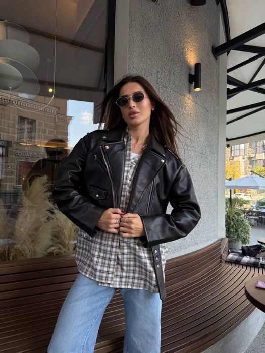 Шкіряна куртка бомбер