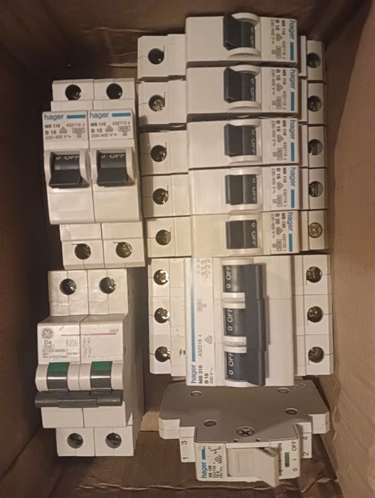 Bezpieczniki Wyłączniki nadpradowe itp automaty trójfazowe