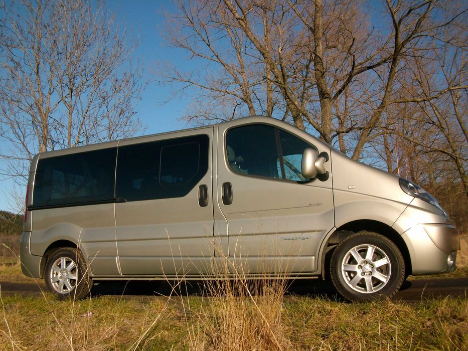 transport osobowy ,usługi mikrobusem 9 osobowym