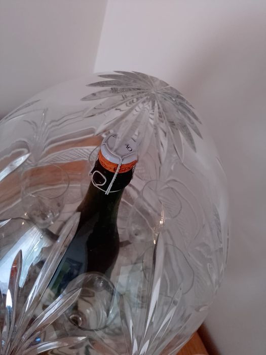 RARE Christal Champagne cave egg + 2 Christal glasses + 6 normal glasses