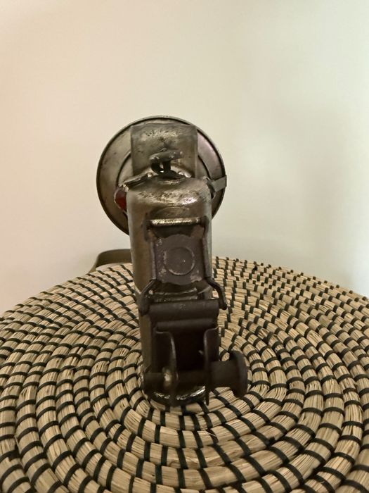 Farol antigo (carbureto) de bicicleta