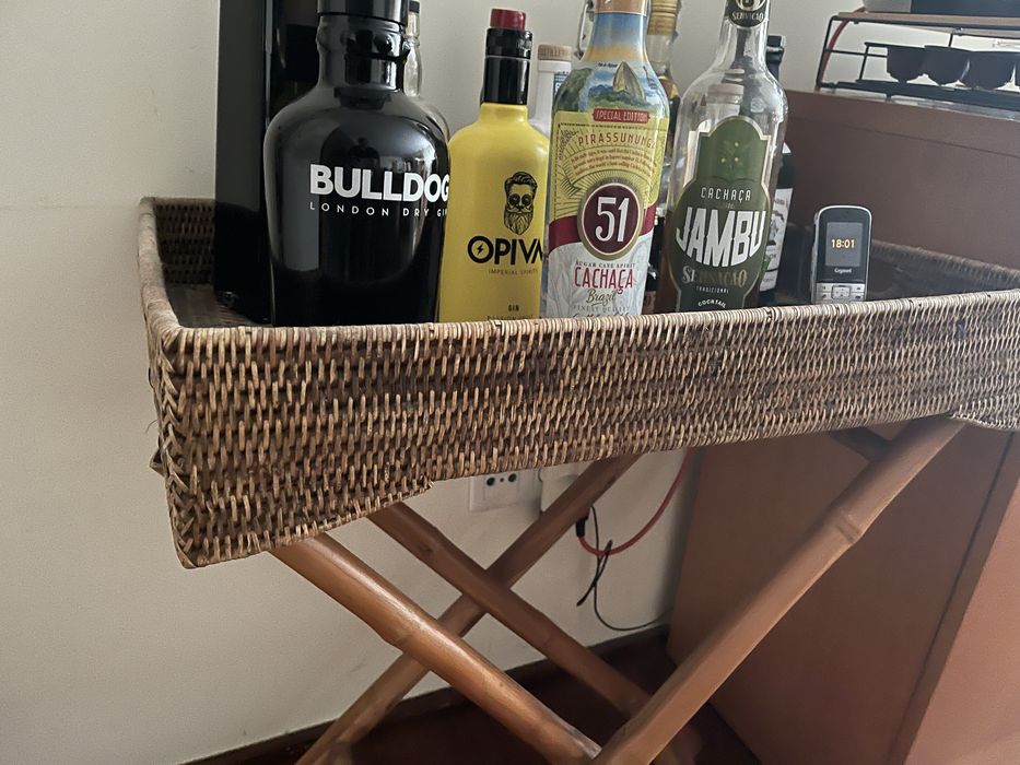 Bar em Verga  com tripe em bambu