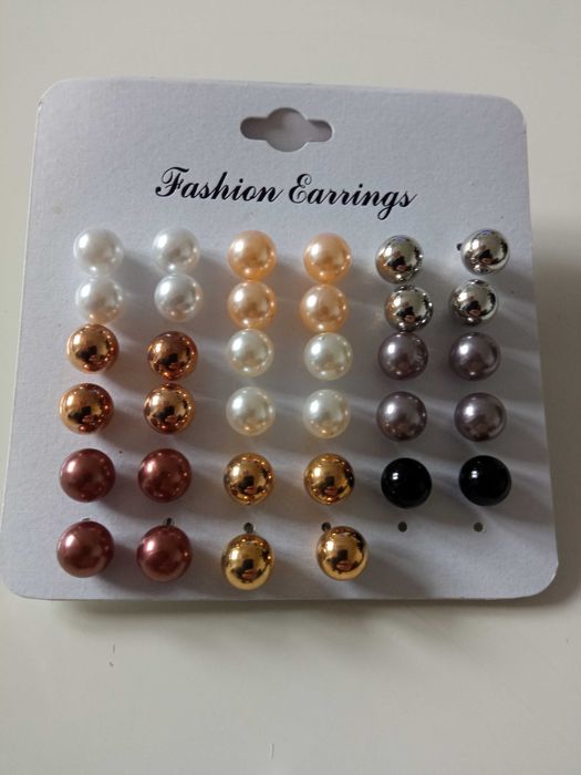 Kolczyki różne perełki 2 szt