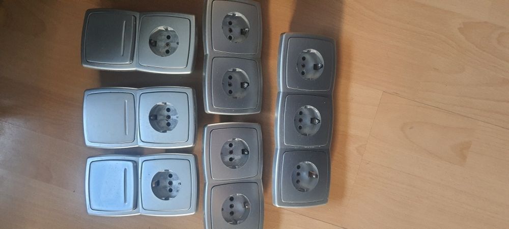 Набір розеток, вимикачі, електророзетки.