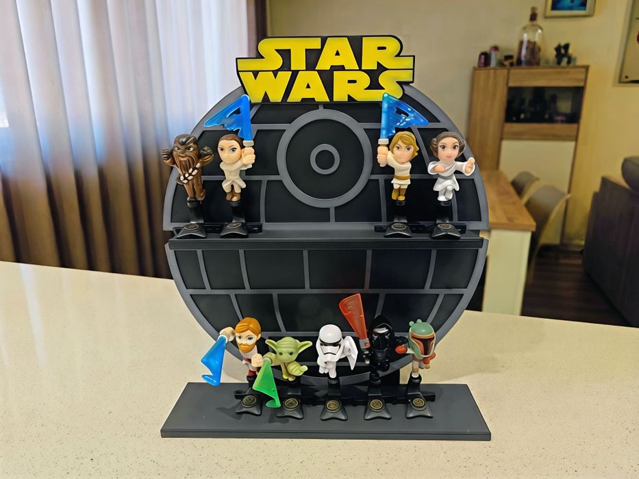 Expositor suporte figuras Star Wars Kinder