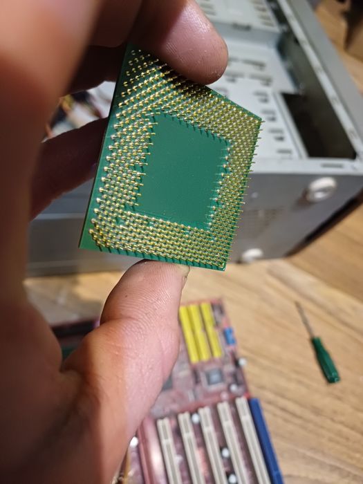 Zabytkowy komputer dla miłośników technologii