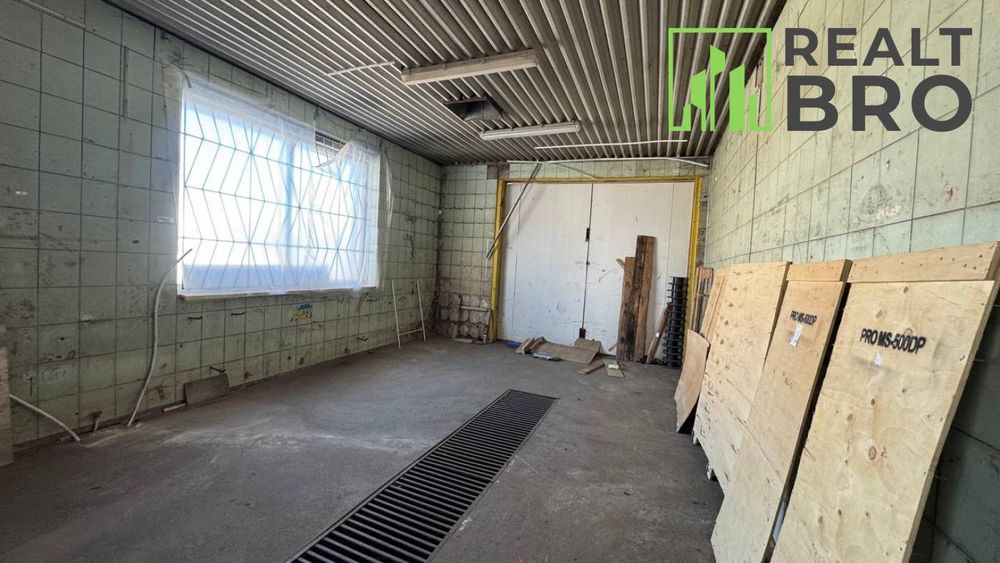 Оренда приміщення під СТО/склад, Виставка