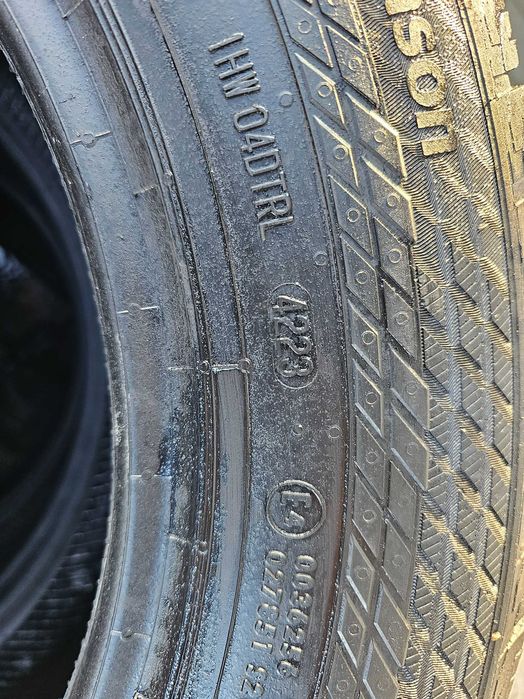 Całoroczne Continental 215/65 R16C