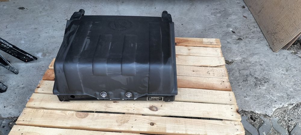 Skrzynka na akumulatory MAN