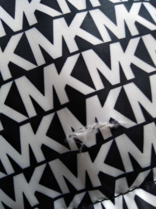 Blusão/Casaco Negro de Penas Michael Kors
