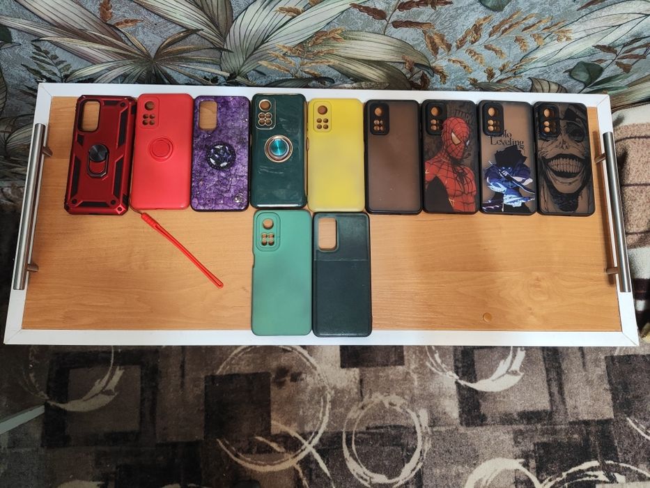 Чехлы на МИ 10 Т ПРО.